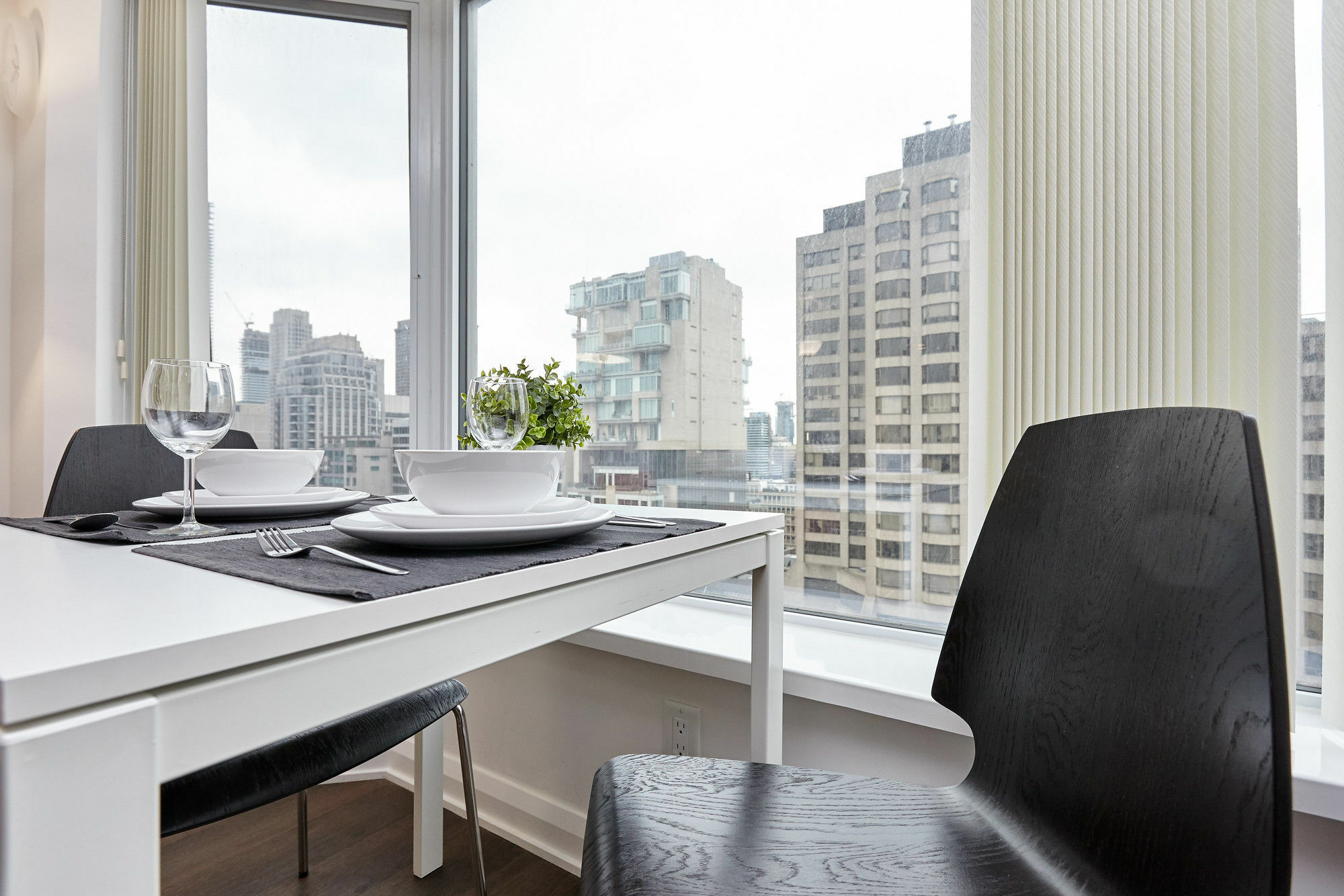 Atlas Suites - Yorkville Furnished Apartments Τορόντο Εξωτερικό φωτογραφία